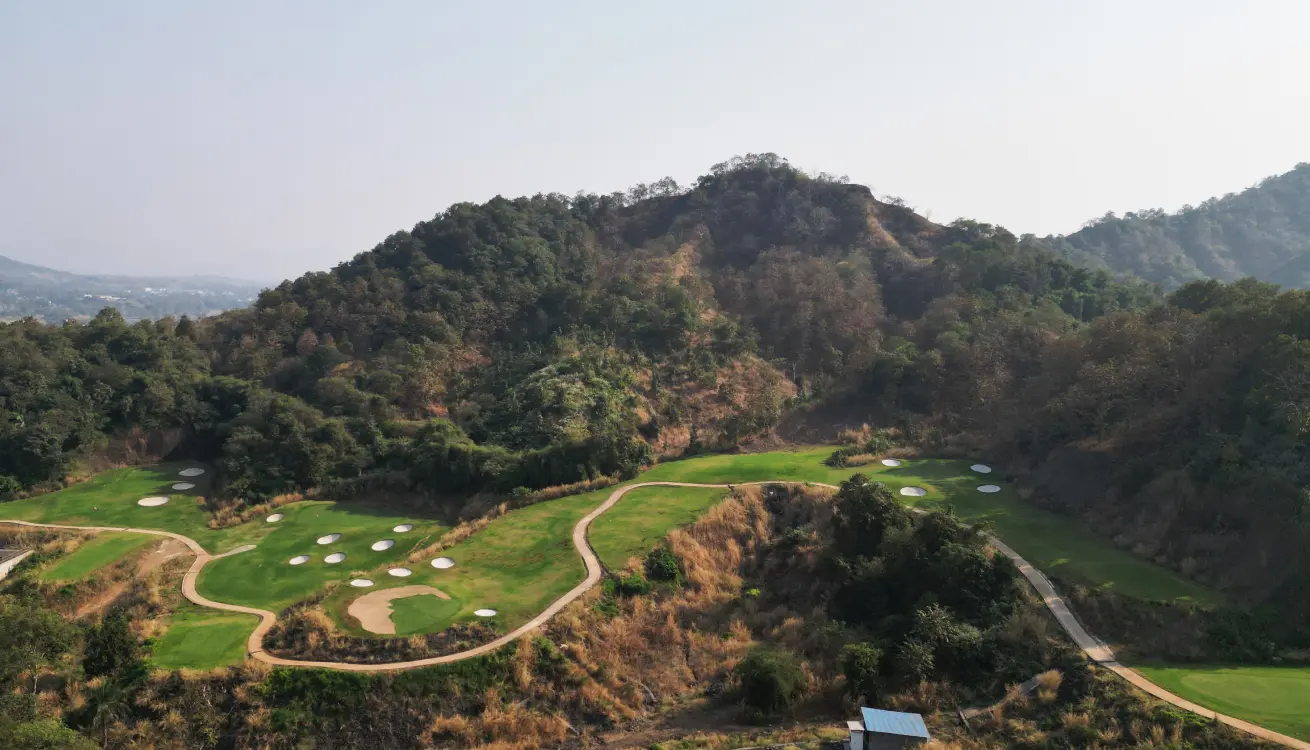 Godrej City, Internationally designed 9-hole Golf Course